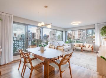 Apartamento · 117m² · 3 Quartos · 2 Vagas · Apartamento com 3 suítes, lareira, churrasqueira e 2 vagas no Petrópolis