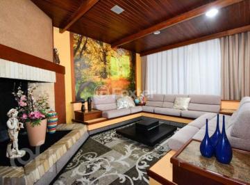 6df22613 · Casa, 4 dormitórios, 410 m², em Centro