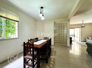 2dc04153 · Casa, 3 dormitórios, 221.21 m², em Centro