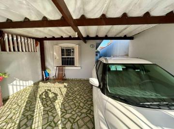 Casa de 2 quartos, Peruíbe · Casa à 600m do mar com 2 quartos em Peruíbe - R$ 340.000,00.