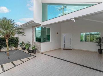 Casa de 4 quartos, Curitiba · Casa de 240 m² com 4 quartos à venda em Santa Cândida