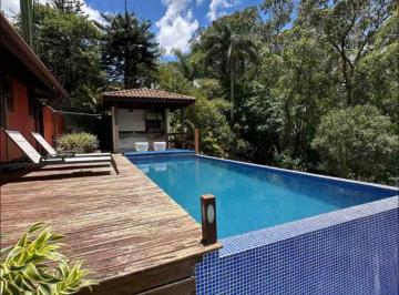 Casa de 4 quartos, Balneário Camboriú · Casa de 250 m² com 4 quartos à venda em Praia do Estaleiro
