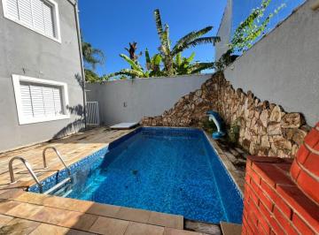 Casa de 5 quartos, Peruíbe · Casa com 5 quartos e piscina em Peruíbe - R$ 800.000,00.