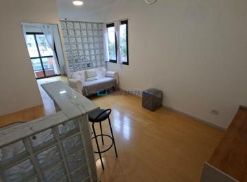 Apartamento · 32m² · 1 Quarto · 1 Vaga · STUDIO REFORMADO E PARCIALMENTE MOBILIADO PARA LOCAÇÃO