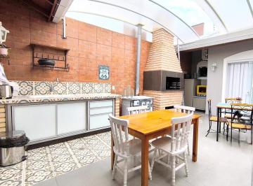 Casa · 150m² · 3 Quartos · 2 Vagas · Casa 3 Quartos com 2 Suítes - Canto