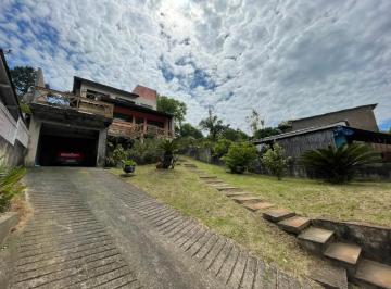 Casa · 500m² · 2 Quartos · 3 Vagas · Casa à venda em Belém Novo – Vista deslumbrante para o Guaíba!