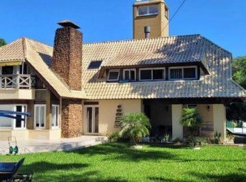 Casa · 500m² · 4 Quartos · 20 Vagas · Venda Casa maravilhosa em terreno de 8.125m² com acesso ao Rio Guaiba, na Estrad