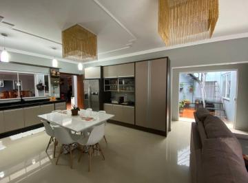 Casa de 3 quartos, Cascavel · Casa em condomínio fechado com 3 quartos sendo 1 suíte.