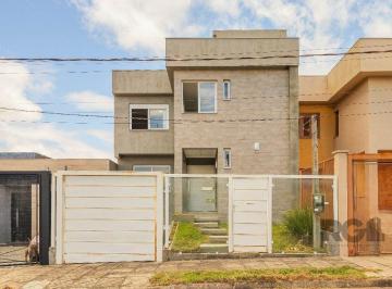 Casa · 185m² · 3 Quartos · 2 Vagas · Sobrado, 185 metros quadrados privativo, com 3 quartos, 1 suíte, Living e cozinh