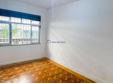 Apartamento · 65m² · 2 Quartos · Apartamento de 2 Dormitórios Próximo ao Metrô Ana Rosa