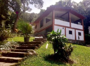 Rural · 10372m² · 3 Quartos · 6 Vagas · Sítio para Venda - 240m², 3 dormitórios, sendo 2 suites, 6 vagas - Ponta Grossa