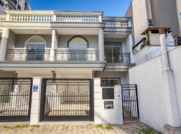 Casa · 190m² · 3 Quartos · 2 Vagas · Casas 3 quartos 190m² Centro Itajaí