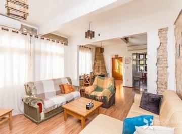 Casa · 160m² · 3 Quartos · 2 Vagas · BELO SOBRADO REFORMADO 3 DORMITÓRIOS - BAIRRO NONOAI
