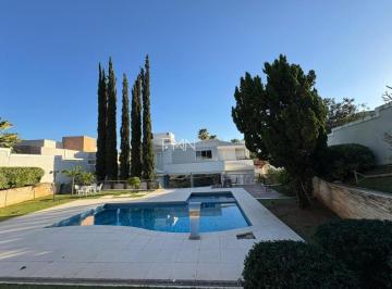 Casa · 780m² · 5 Quartos · 9 Vagas · Sobrado à venda e para alugar em Campinas, Loteamento Alphaville Campinas, com 5 suítes, com 780 m²