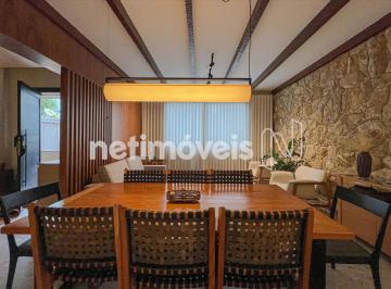 Sala de jantar · Casa de Alto Padrão à Venda no Prado | 4 Suítes, Espaço Gourmet e Quintal