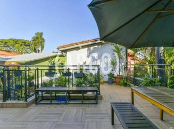 1 · Casa Reformada, cercada de verde, no Jardim Paulistano