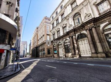 Comercial · 29m² · Sala comercial junto à Rua Primeiro de Março, em prédio de ótimo padrão, com vista panorâmica, inclu