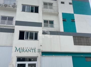 Apartamento · 76m² · 1 Quarto · 1 Vaga · Apartamento espaçoso próximo ao mar no Centro de Barra Velha!