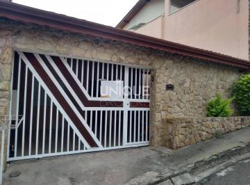 Casa · 100m² · 3 Quartos · 2 Vagas · Casa com 3 Quartos, Suíte e Quintal em Excelente Localização