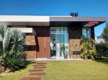 Casa · 280m² · 4 Quartos · 2 Vagas · Casa no Condomínio Lagoa do Passo