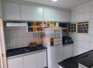 Casa · 130m² · 2 Quartos · 2 Vagas · Casa para venda e aluguel em Jardim Nielsen Ville de 130.00m² com 2 Quartos e 2 Garagens