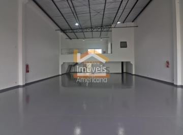 Comercial · 335m² · 3 Vagas · Loja para alugar em Parque Universitário de 335.00m² com 3 Garagens