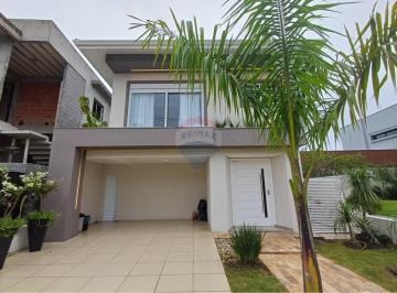 Casa · 236m² · 4 Quartos · 2 Vagas · Casa de Condomínio para venda em Aruã de 236.00m² com 4 Quartos, 2 Suites e 2 Garagens