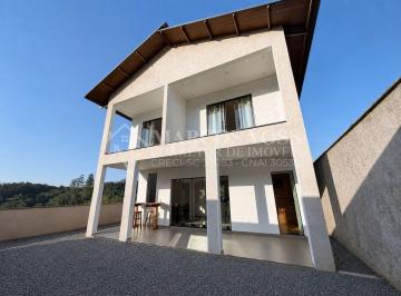 Casa · 270m² · 3 Quartos · 3 Vagas · Casa Nova Recém contruída com 3 Quartos na Itoupava Central - Blumenau/SC