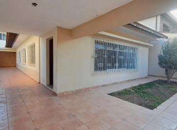 Casa de 3 quartos, Ribeirão Pires · Casa Centro de Ribeirão Pires - 176m² - 4 Vagas - Comercial ou Residencial