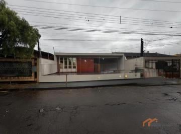 CASA COM EDÍCULA. · CASA COM EDÍCULA.