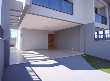 Casa · 135m² · 3 Quartos · 2 Vagas · Venda | Casa 3 quartos (1 suíte)