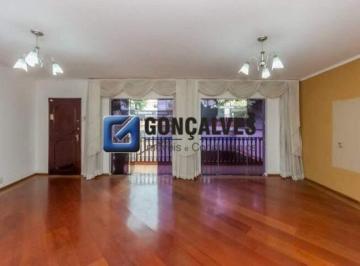 Casa · 284m² · 3 Quartos · 6 Vagas · Sobrado residencial à venda no Centro de São Bernardo do Campo com 3 suítes e 6 vagas