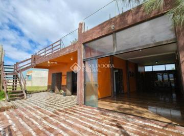 Casa · 100m² · 1 Quarto · 3 Vagas · Casa à venda com de 100m² privativos na Beira Mar de Tramandaí
