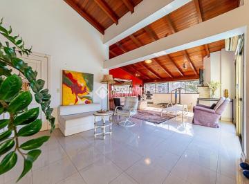 Apartamento · 254m² · 3 Quartos · 3 Vagas · Cobertura com piscina e 03 quartos  na Bela vista