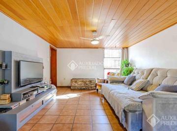 Casa · 320m² · 5 Quartos · 2 Vagas · Casa com piscina no Teresópolis