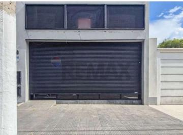 Comercial · 185m² · "Excelente Ponto Comercial na Av. Caetano Álvares"