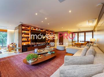 Apartamento · 232m² · 4 Quartos · 3 Vagas · Lindo apartamento no Campo Belo