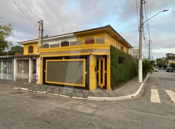 Casa · 120m² · 3 Quartos · 2 Vagas · Sobrado com 3 quartos, sala, cozinha, 3 banheiros, 2 vagas de garagem.