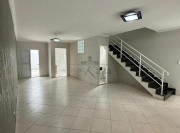 Casa · 140m² · 3 Quartos · 3 Vagas · Casa Sobrado - Villa Branca - 3 Dormitórios - 168m².