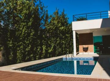 Casa · 550m² · 5 Quartos · 5 Vagas · Casa Condomínio - Condomínio Jaguary - Urbanova - 5 Suítes - 550m².