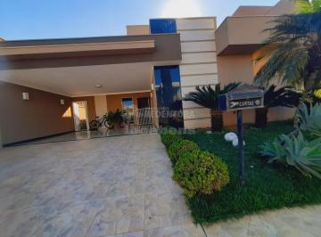 Casa · 187m² · 3 Quartos · 4 Vagas · Casa / Condomínio com 03 Dormitórios no Residencial Recanto do Lago