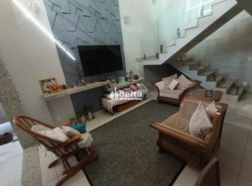 Apartamento · 232m² · 3 Quartos · 3 Vagas · Apartamento com 3 quartos sendo 2 suíte disponível para venda no bairro Santa Mônica em Uberlândia M