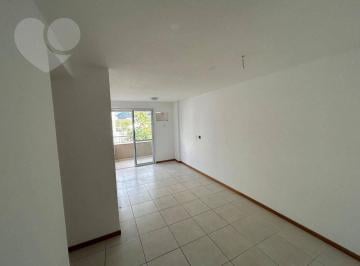 Salão Claro e Arejado · Pendotiba Apartamento 2 quartos