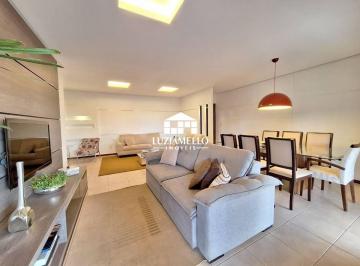 Sala · VILLE DE MONTAGNE - EXCELENTE CASA TÉRREA COM 4 QUARTOS, 4 SUÍTES E ARMÁRIOS PLANEJADOS!
