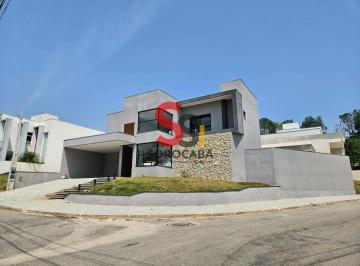 22c0921dcf7970e5ab3e9f357a41fe105f796228 · Sobrado com 3 suítes e piscina