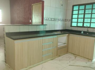 Casa · 185m² · 3 Quartos · 2 Vagas · Casa de 3 Qtos 1 suite, amplo espaço gourmet com 2 garagens coberta no Ponta Kayana em Trindade/Go