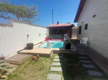 Casa · 72m² · 2 Quartos · 1 Vaga · Casa linear de esquina com 2 quartos 1 suite garagem area gourmet com churrasqueira e piscina em Ita