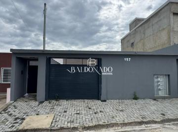 Casa · 42m² · 2 Quartos · 1 Vaga · Casa em Extrema de dois quartos em condomínio no bairro Recanto do Sol em