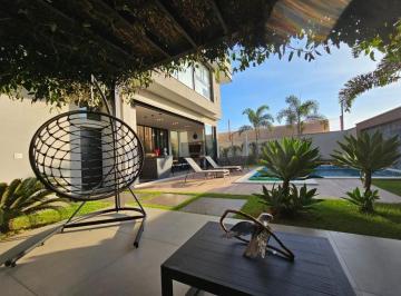 Casa · 341m² · 3 Quartos · 4 Vagas · Casa de Condomínio para venda em Fazenda Santa Lúcia de 341.00m² com 3 Quartos, 3 Suites e 4 Garagen