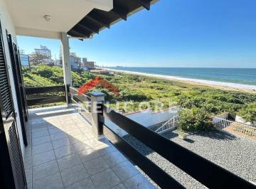 Casa · 209m² · 4 Quartos · 3 Vagas · Casa em Avenida Itajuba - Itajuba - Barra Velha/SC